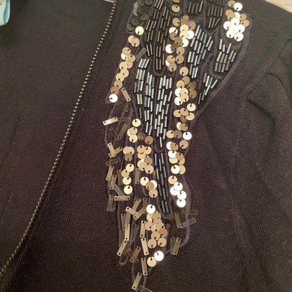 Guess by Marciano Sweater size Medium - Picture 6 of 9